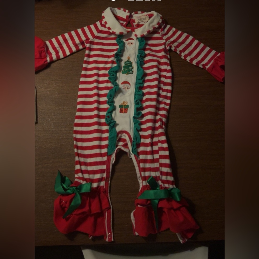 Marie Nicole- Christmas Outfit
